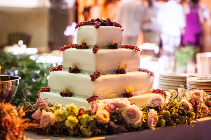 wedding cake tuscany