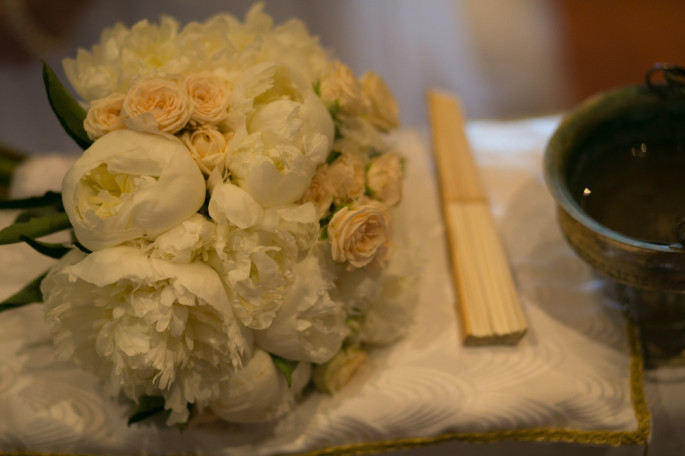peonies bridal bouquet Tuscany