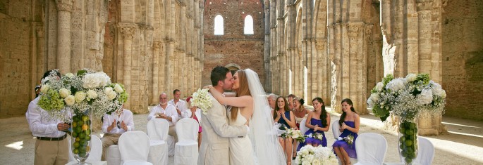 wedding ceremony San Galgano Tuscany