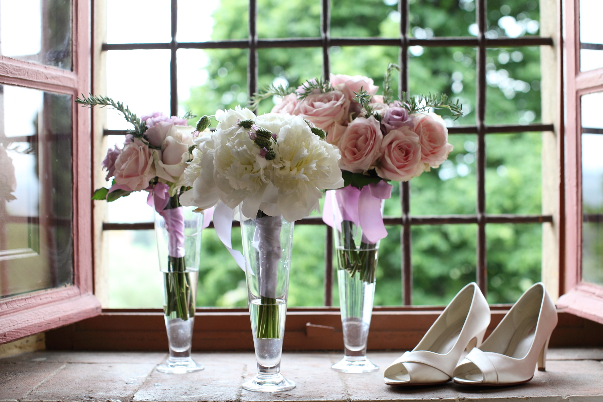 white bridal bouquet with peonies