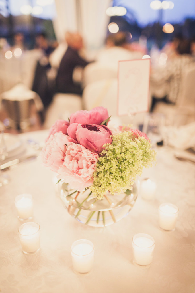 wedding flowers Sardinia peonies centertable ideas