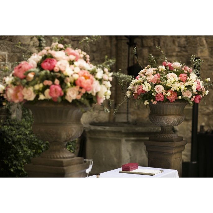 Burgundy wedding in Florence