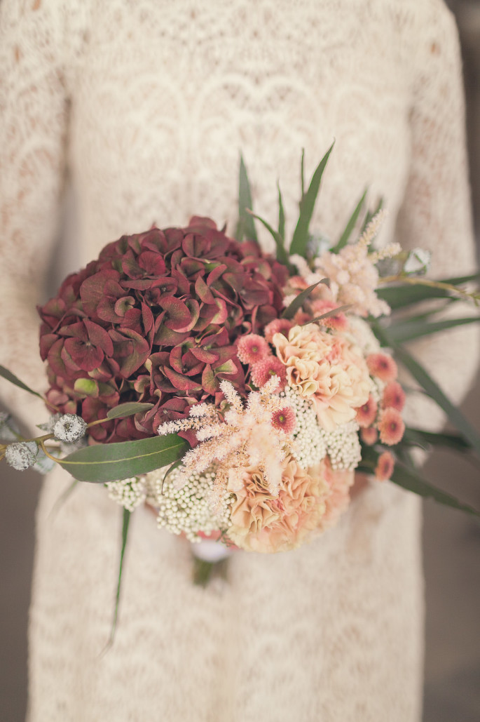 burgundy fall bridal bouquet