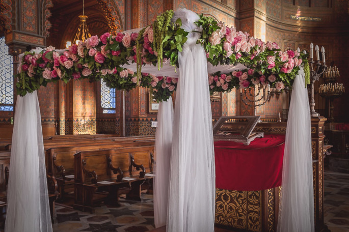 Huppah flowers decor Sinagogue Florence Tuscany Italy