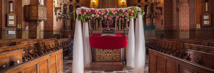 Sinagogue Florence Wedding flowers Huppah