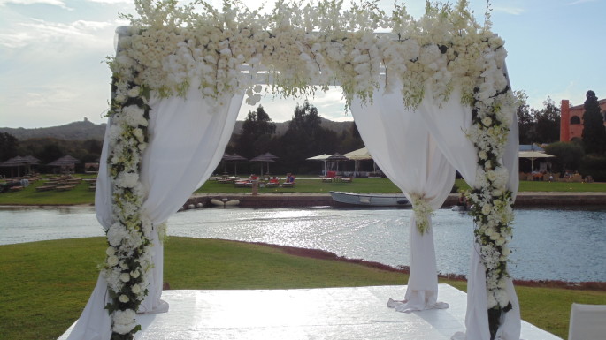 white huppah Luxury wedding Hotel Cala Di Volpe Costa Smeralda 