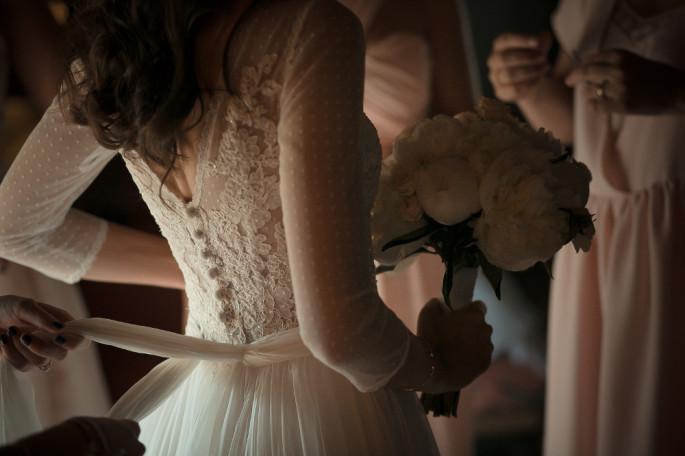 white peonies bridal bouquet Tuscany