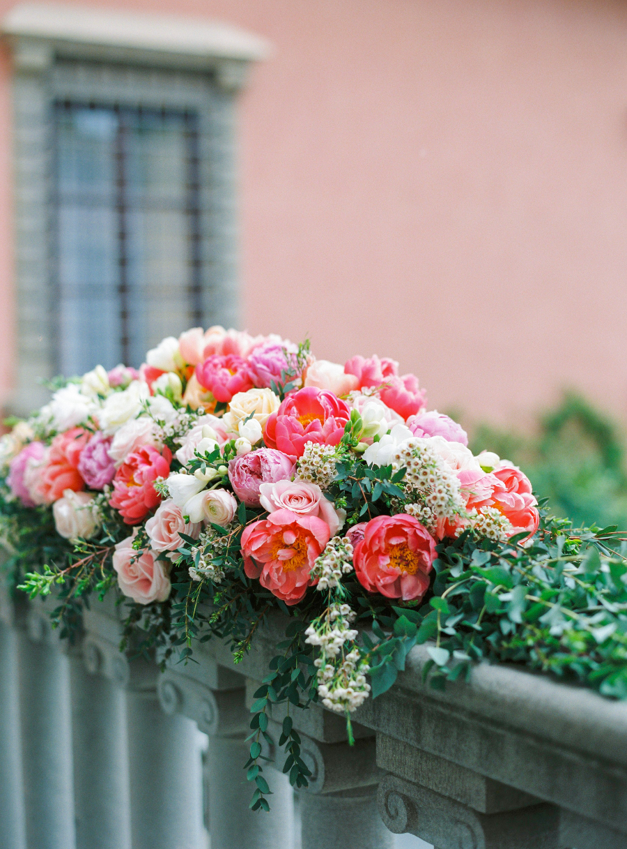 ceremony-decor-tuscany-villa-mangiacane