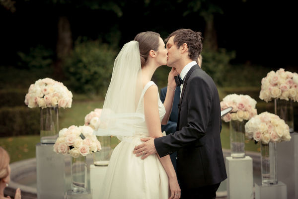 wedding ceremony flowers Tuscany 