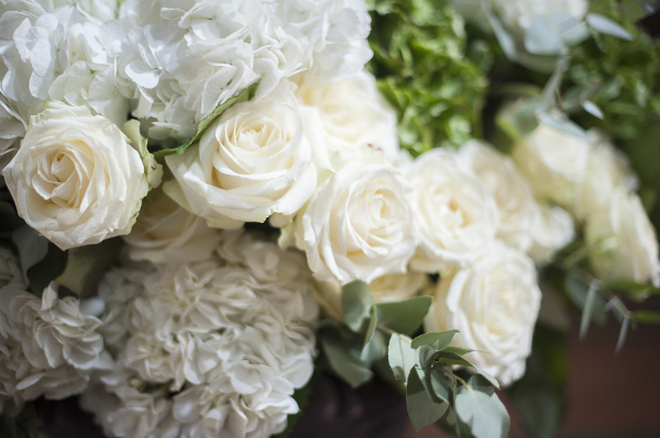 white-wedding-flowers-tuscany