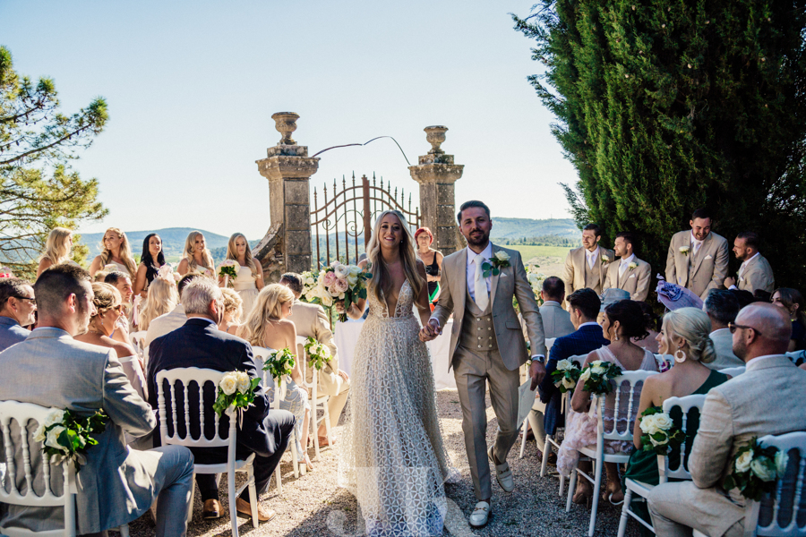 wedding-flowers-in-tuscany