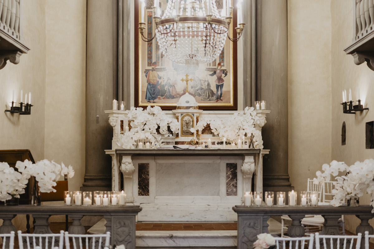 wedding-altar-decor-tuscany