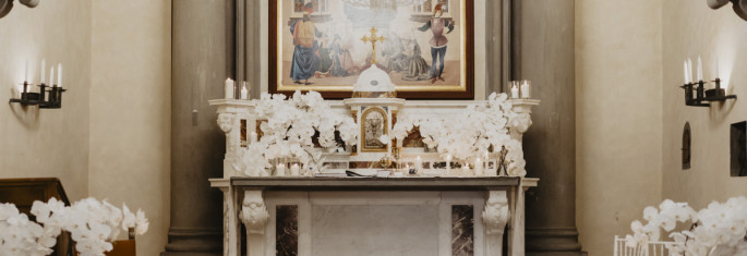 wedding-altar-decor-tuscany