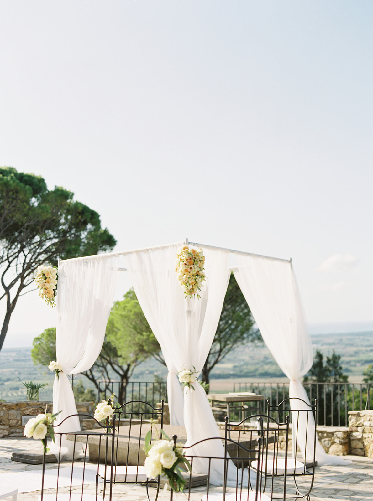 wedding ceremony flowers Tuscany