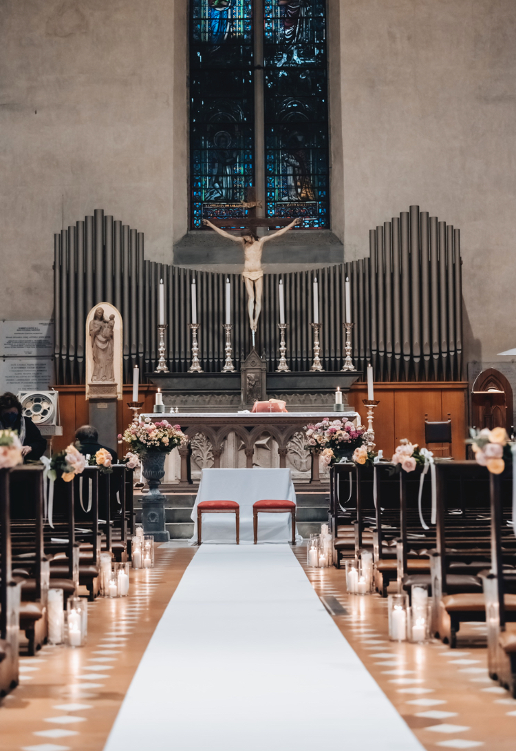 church-flower-decor-italy