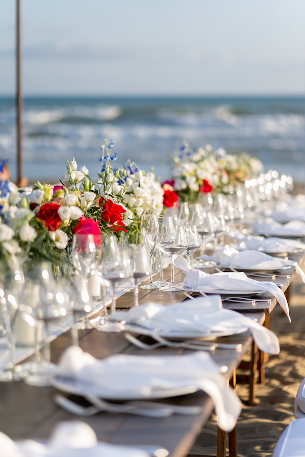 wedding-table-flowers-italy