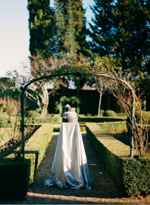 wedding-cake-tuscany