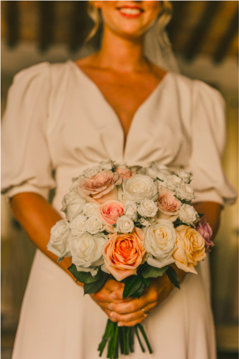 bridal-bouquet-in-tuscany