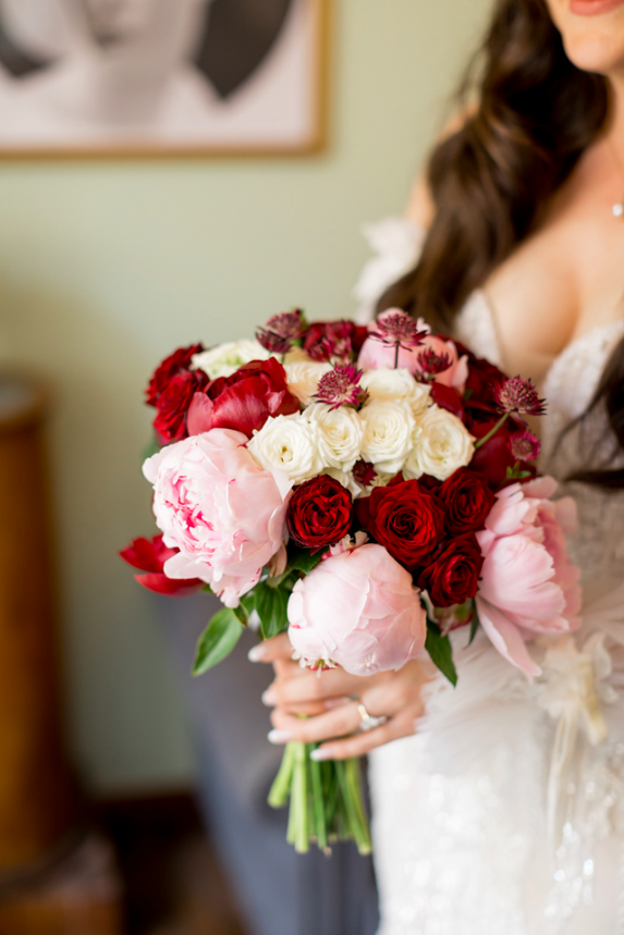 bridal-bouquet-in-florence-tuscany-italy