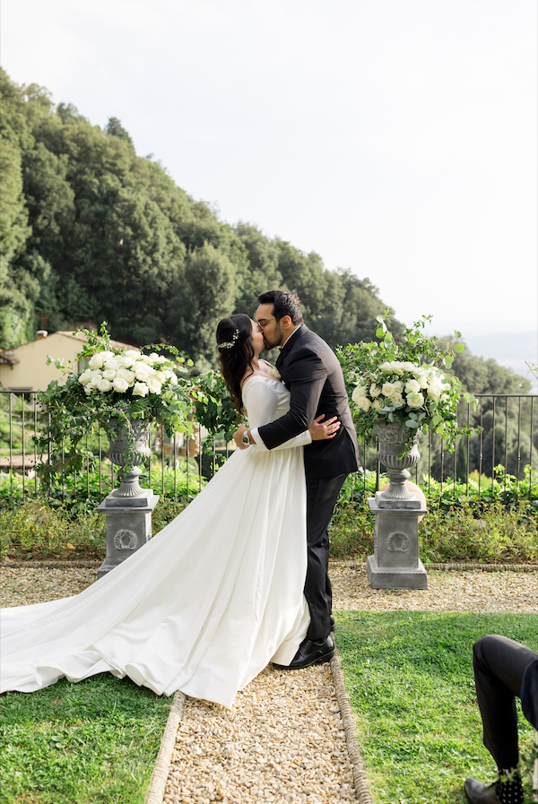 wedding-ceremony-flowers-in-florence-tuscany