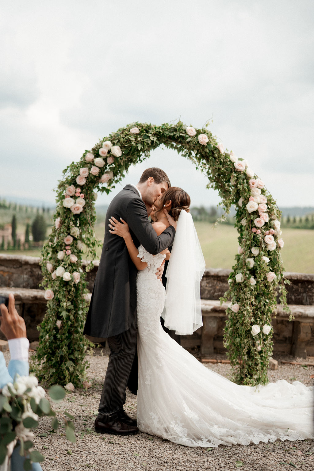 wedding-arch-florence-italy